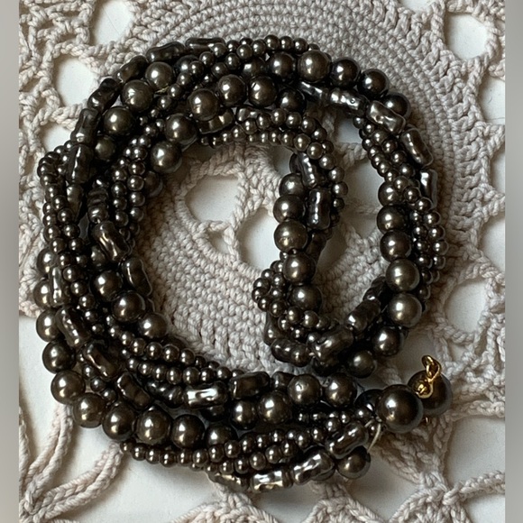 Vintage Estate Faux Pearl Dark Metallic Looking Gray Taupe Necklace Box Clasp - Picture 4 of 7